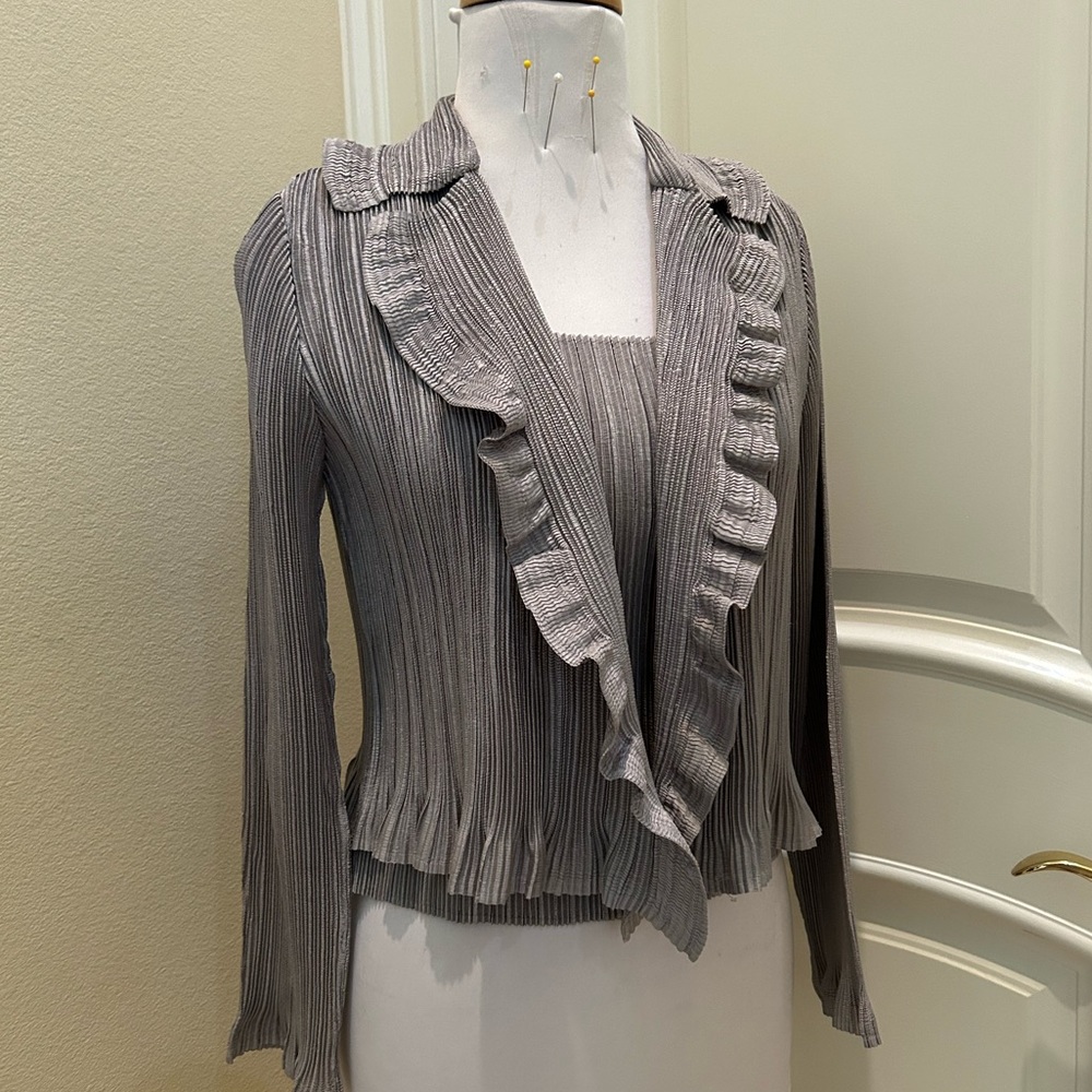 2 piece Veeca gray ribbed tank top and jacket